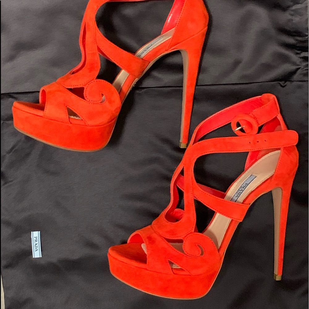 Prada heels - Picture 2 of 5